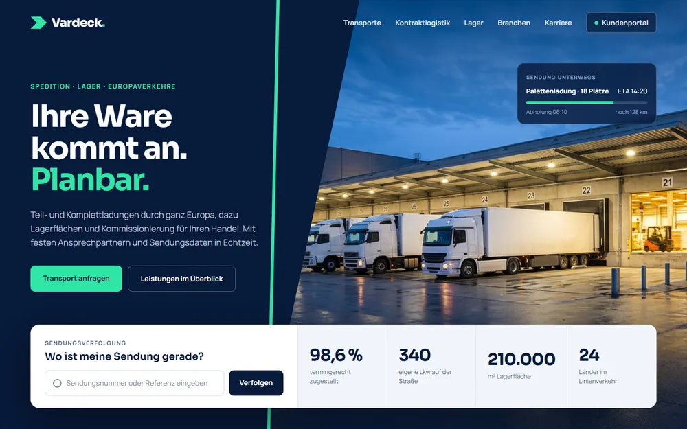 Beispiel-Website für Logistik: dunkelblaue Startseite mit Umschlaglager und Lkw in der Dämmerung, Eingabefeld zur Sendungsverfolgung und Kennzahlen